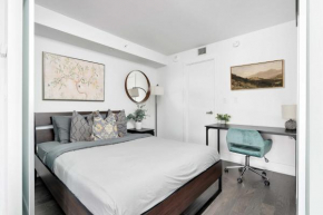 Spacious and Central 1BR in Heart of Downtown